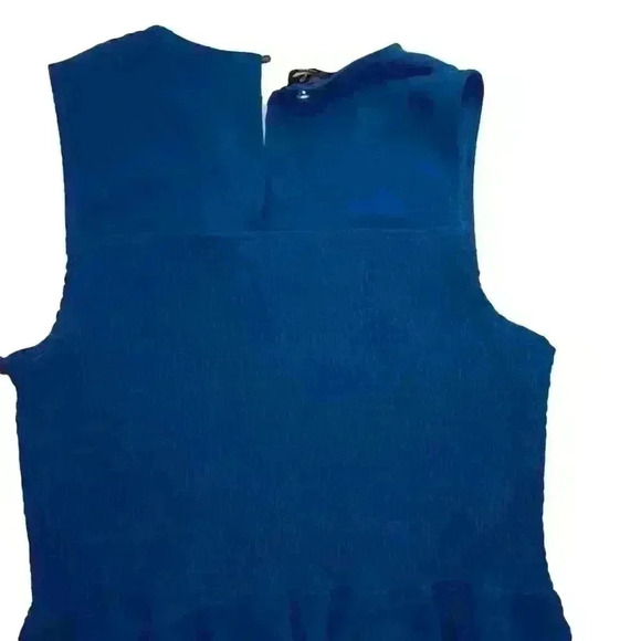 NWT BEBE SMOCKED COLD SHOULDER TOP - Picture 5 of 5